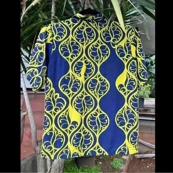 COPY Manuhealii Top Boys Large Button Down Collared Hawaiian Vintage Shirt Aloha - Picture 2 of 5